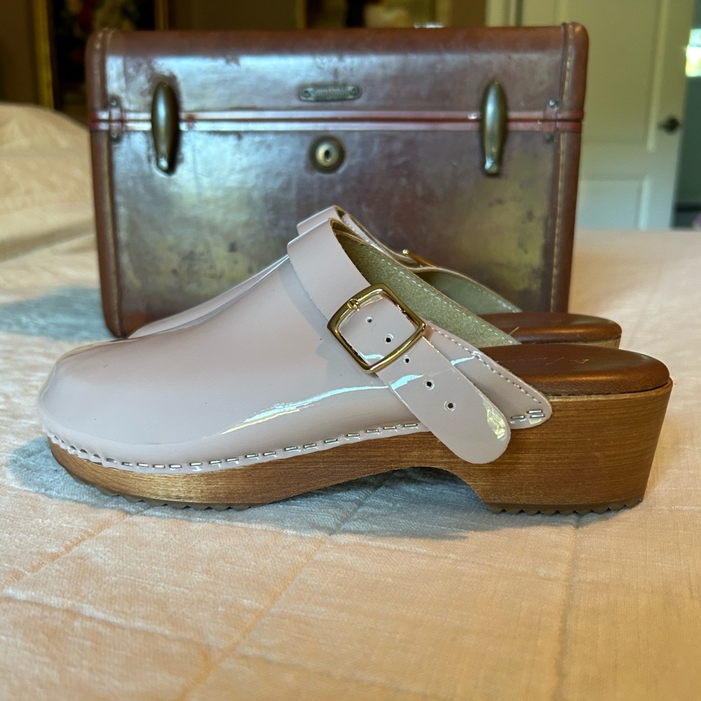 Anthropologie clogs